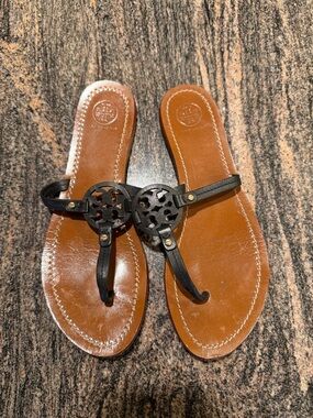 Tory Burch Black Leather Logo Thong Sandals with Brown Footbed